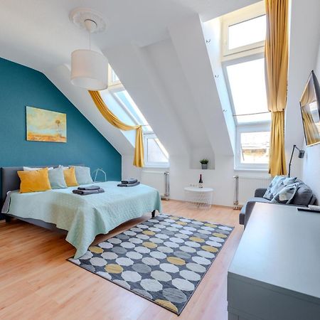 Cozy Flat In The Heart Of Buda Budapest Exterior photo