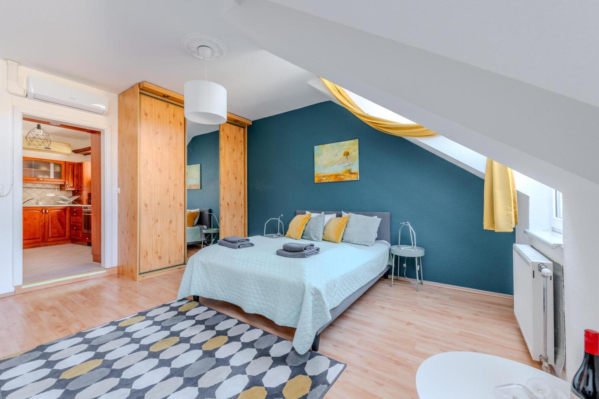 Cozy Flat In The Heart Of Buda Budapest Exterior photo